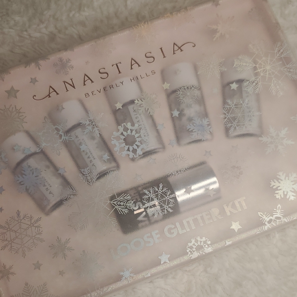 Anastasia Loose Glitter